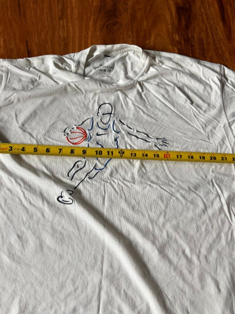 Y2K retro style Nike Basketball OC 90 white line art embroidered t-shirt, L - Picture 7 of 8